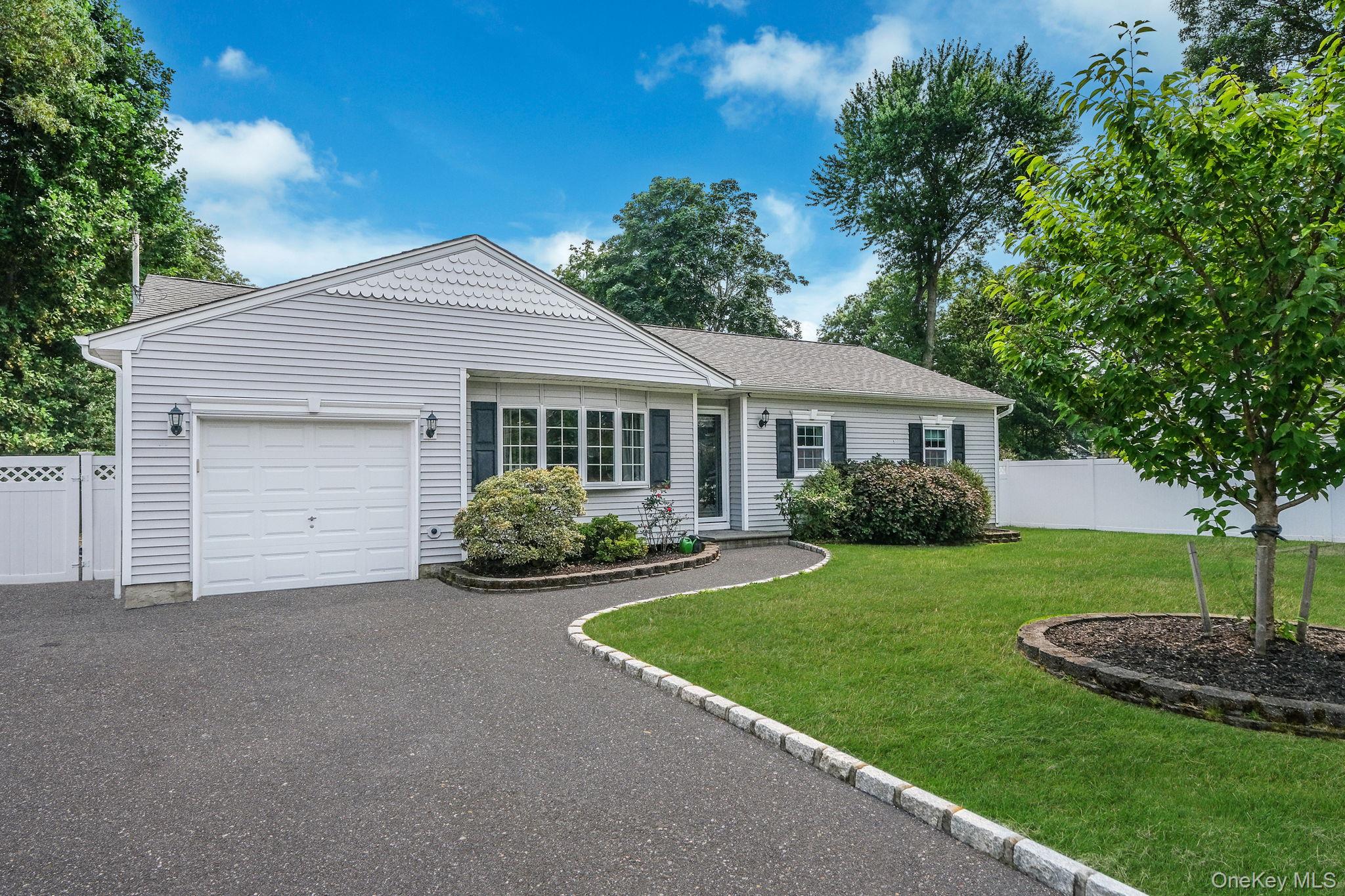 #1 photo, 644 Peconic Street, Ronkonkoma , NY 11779