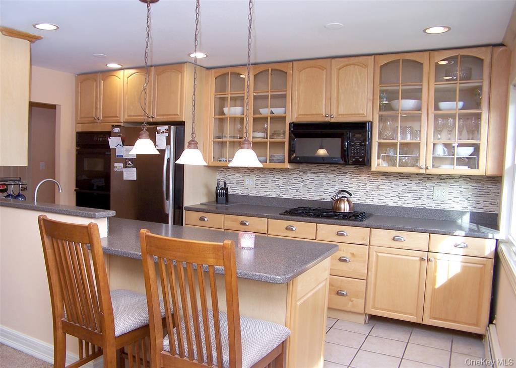 #1 photo, 460 Old Town Road, サフォーク郡 Port Jefferson Station , NY 11776