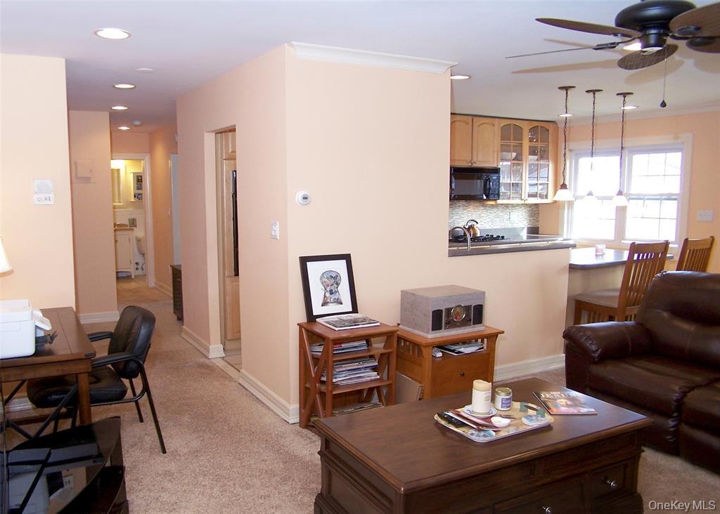 #6 photo, 460 Old Town Road, サフォーク郡 Port Jefferson Station , NY 11776