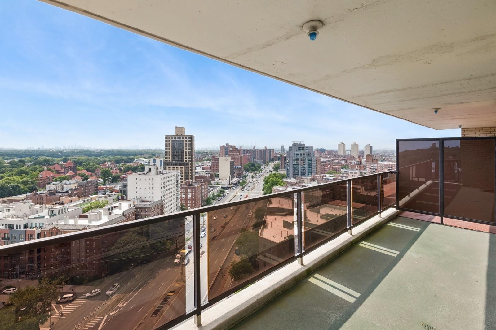 #3 photo, 11011 Queens Boulevard, 皇后区 森林小丘 Forest Hills , NY 11375