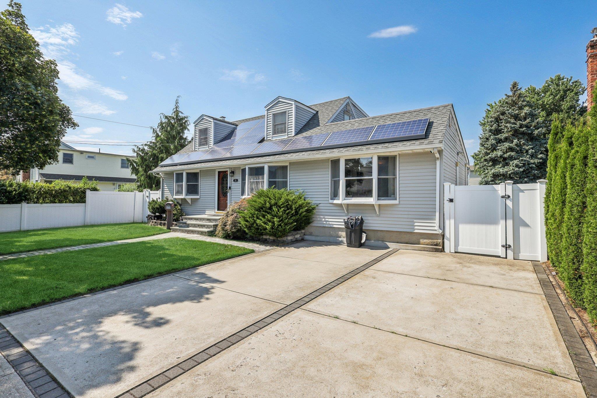 #2 photo, 223 N Beech Street, Massapequa , NY 11758