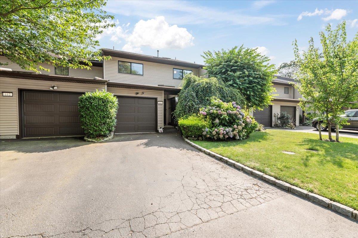 #1 photo, 111 Northgate Circle, سوفولك Melville , NY 11747