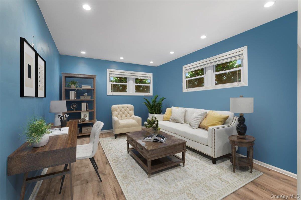 #15 photo, 73 E Beach Promenade, Lindenhurst , NY 11757