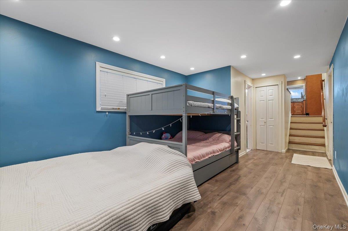 #16 photo, 73 E Beach Promenade, Lindenhurst , NY 11757