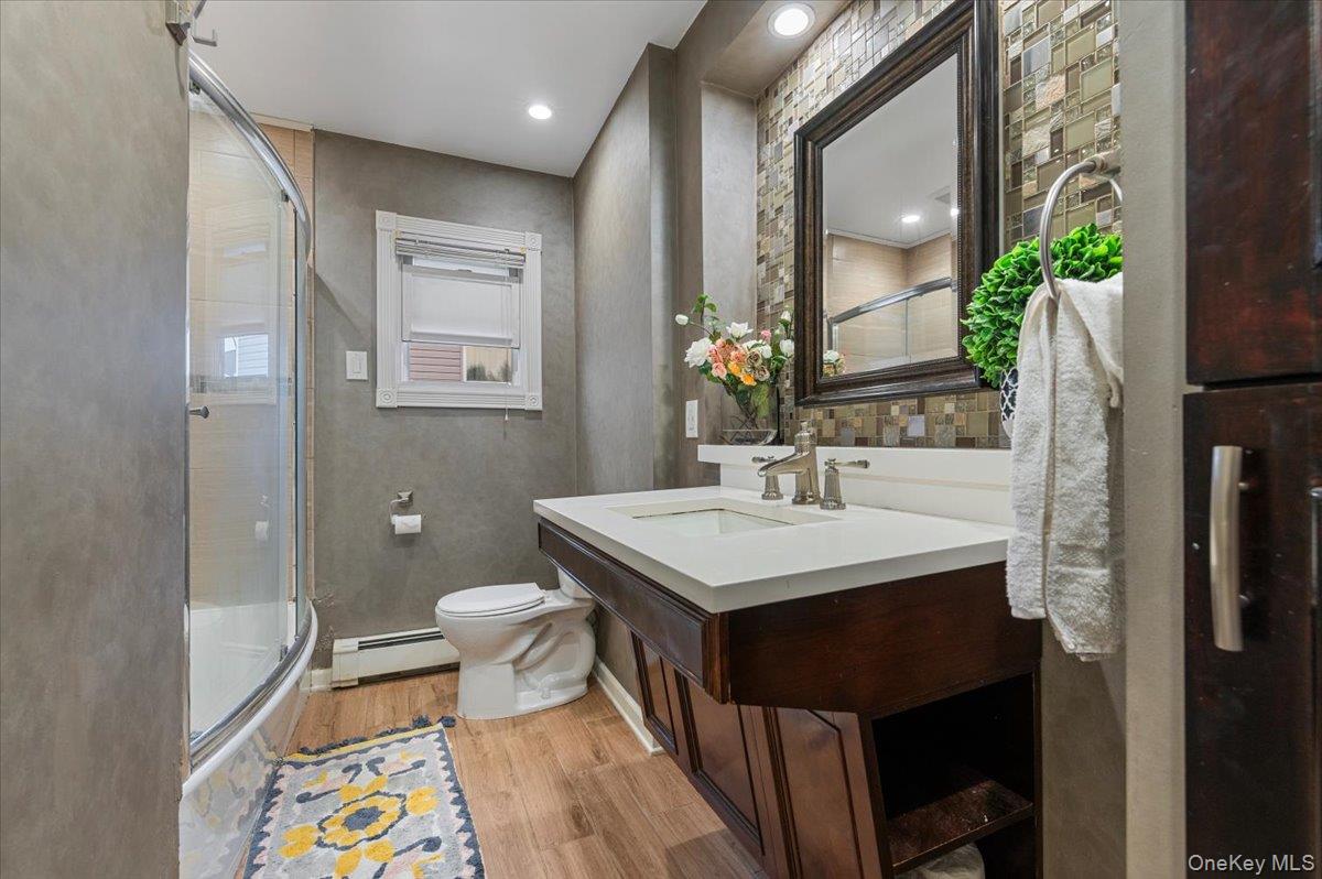 #17 photo, 73 E Beach Promenade, Lindenhurst , NY 11757