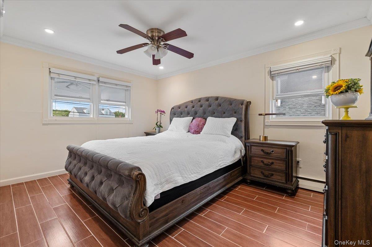 #18 photo, 73 E Beach Promenade, Lindenhurst , NY 11757