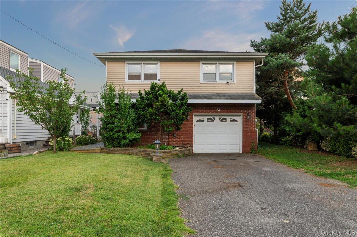 #4 photo, 73 E Beach Promenade, Lindenhurst , NY 11757