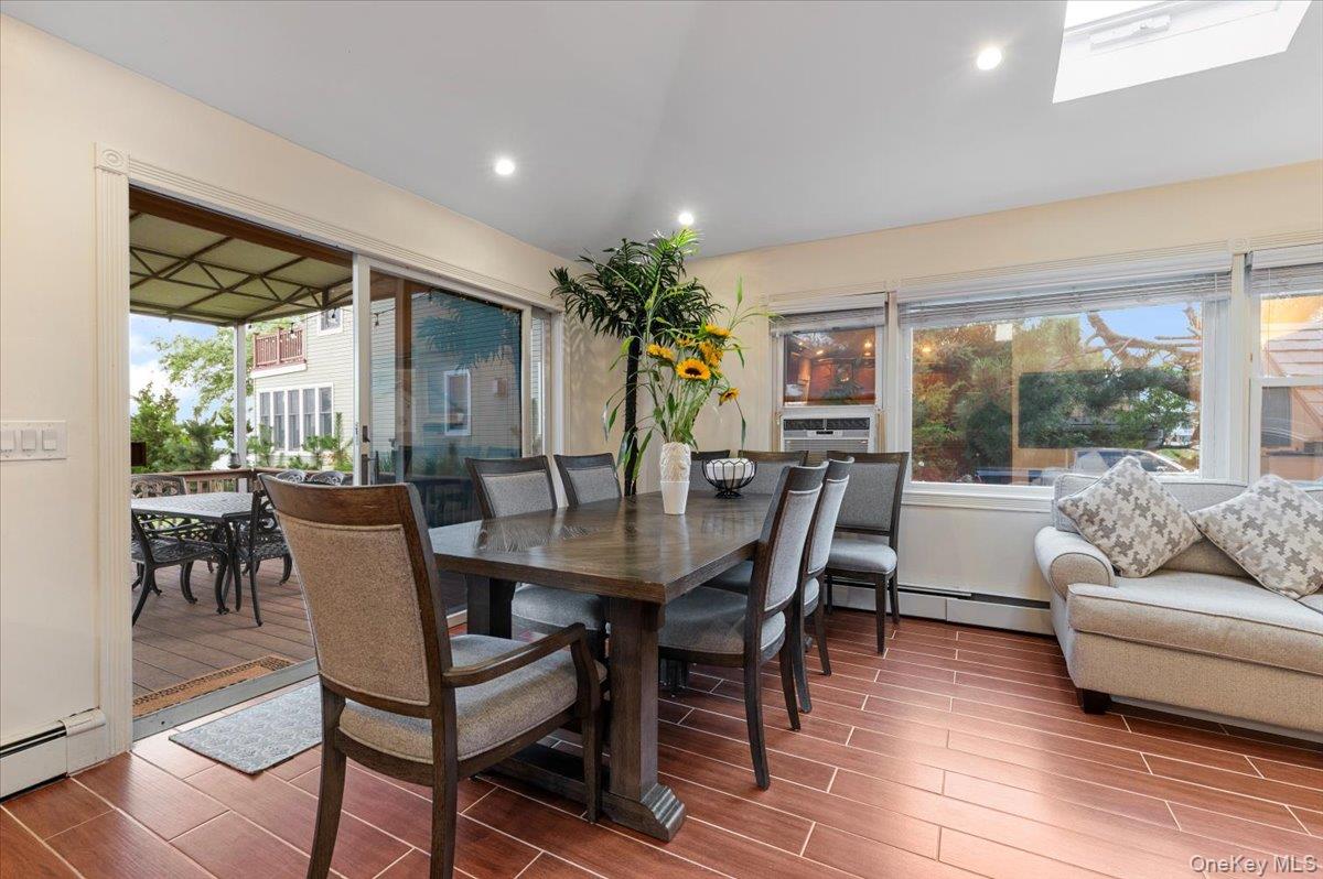 #8 photo, 73 E Beach Promenade, Lindenhurst , NY 11757