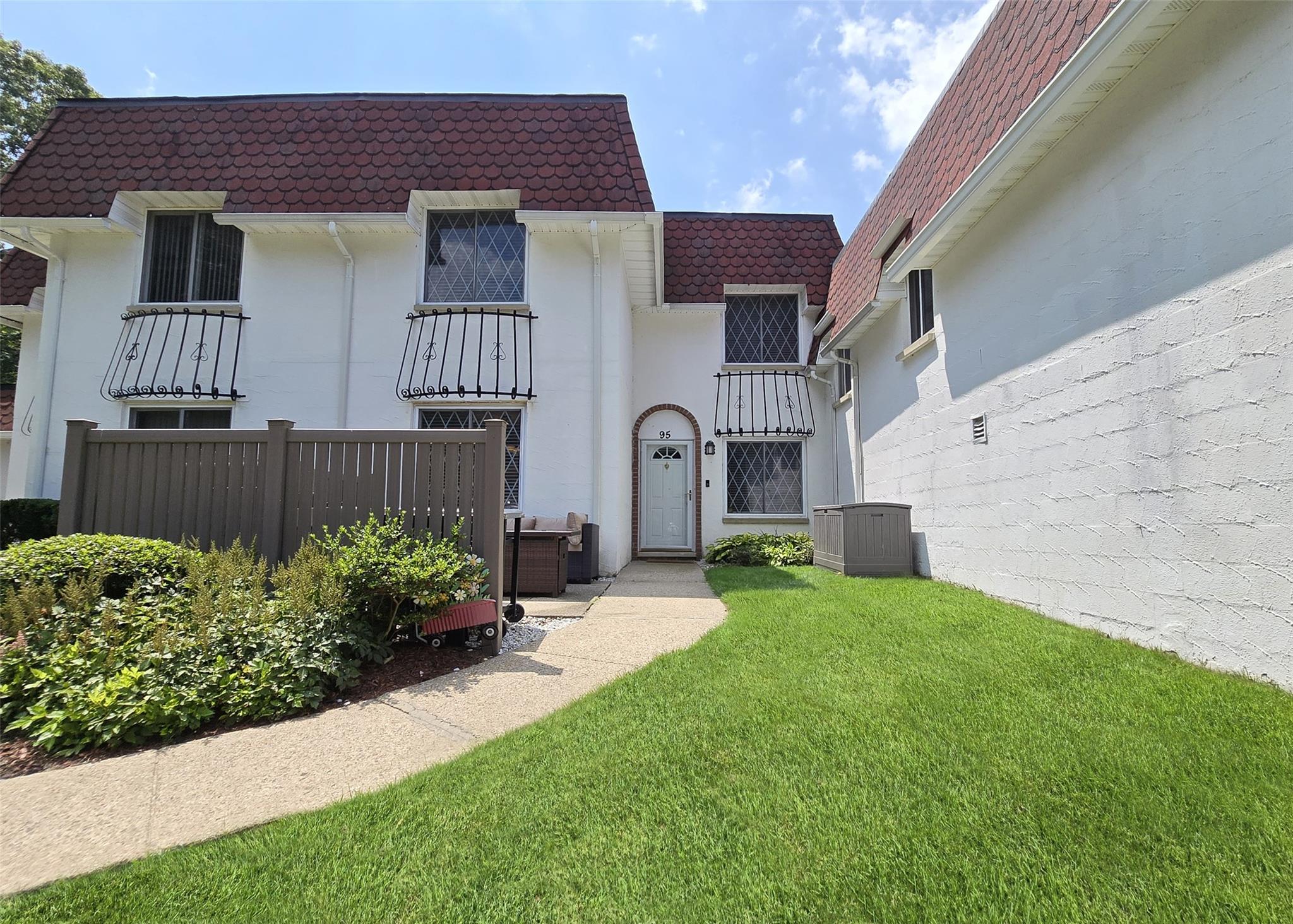 #1 photo, 95 Skyline Drive, 東長島 科勒姆 Coram , NY 11727