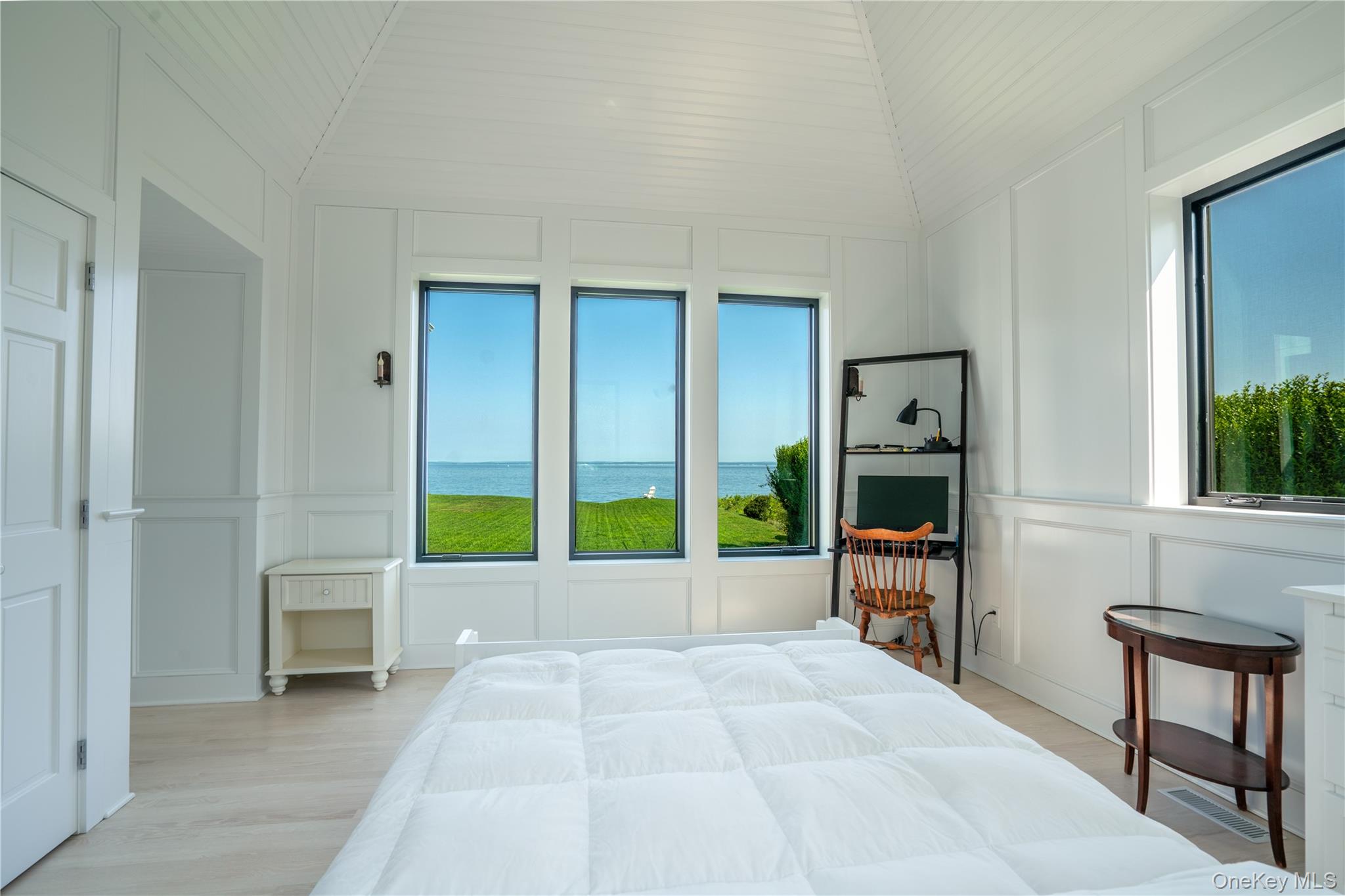 #15 photo, 38099 Main Road, サフォーク郡 Orient , NY 11957