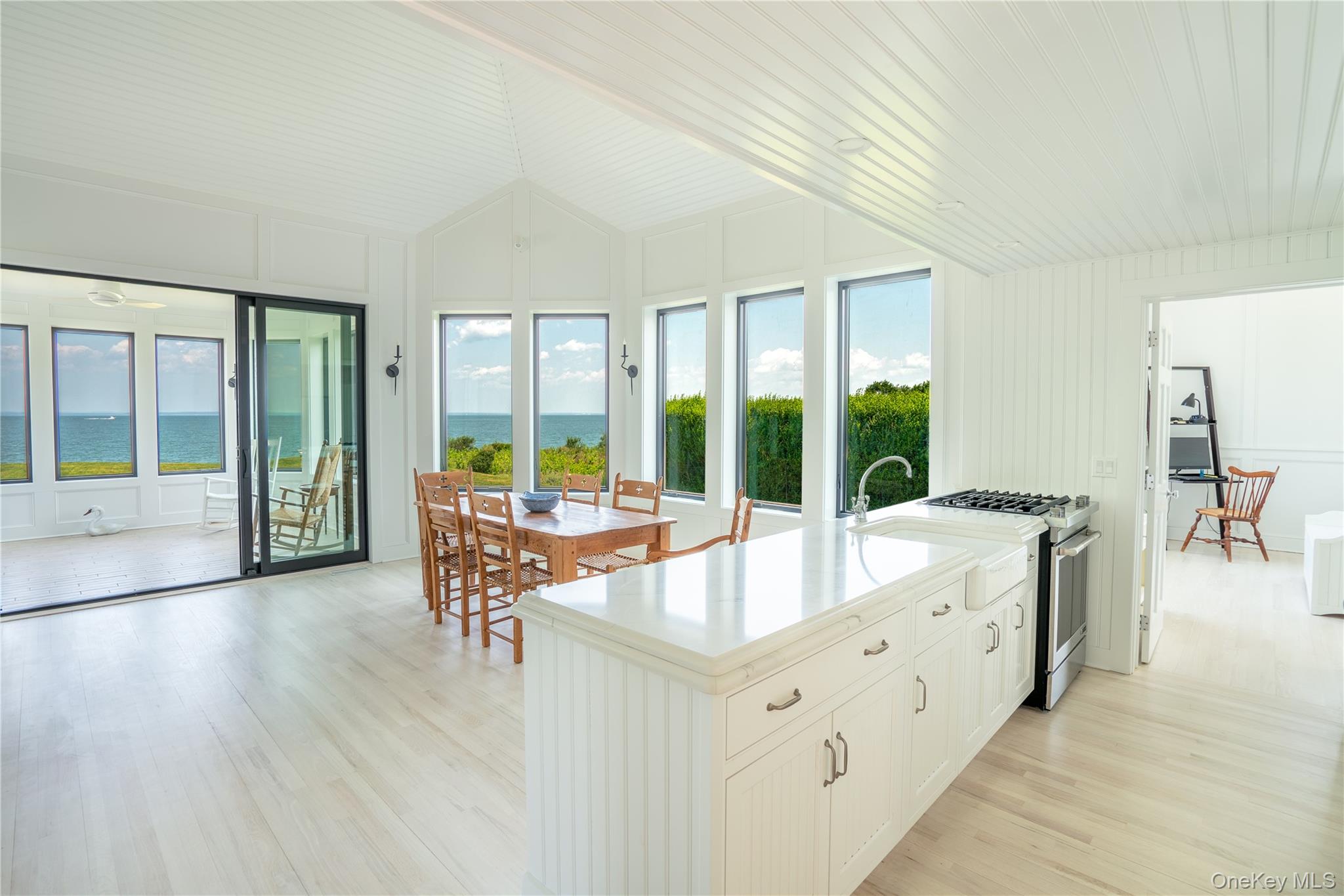 #6 photo, 38099 Main Road, サフォーク郡 Orient , NY 11957