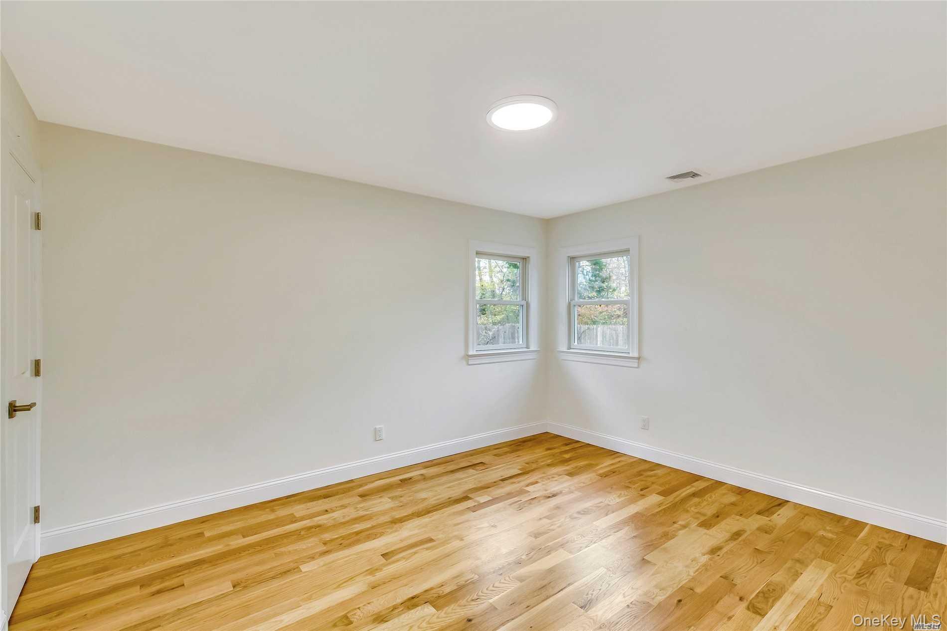 #10 photo, 51 Ocean Avenue, サフォーク郡 Hampton Bays , NY 11946