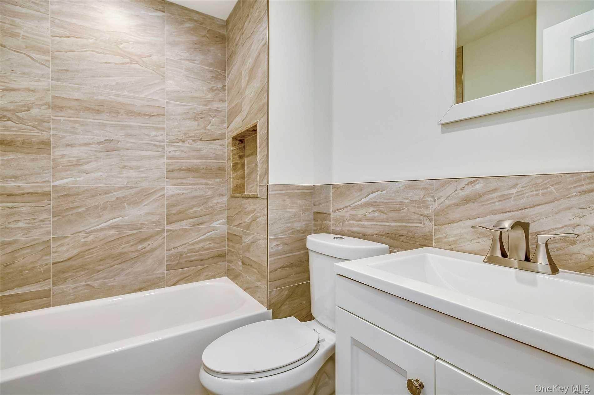 #12 photo, 51 Ocean Avenue, サフォーク郡 Hampton Bays , NY 11946