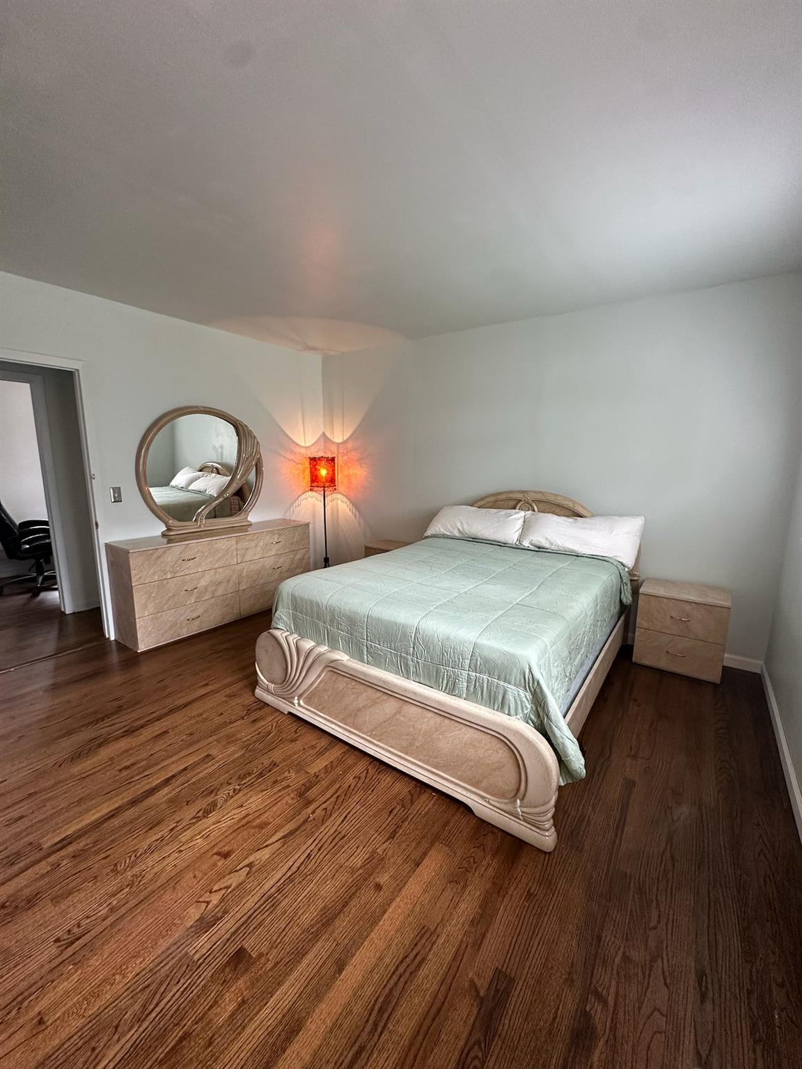 #17 photo, 80 Newton Boulevard, サフォーク郡 Lake Ronkonkoma , NY 11779