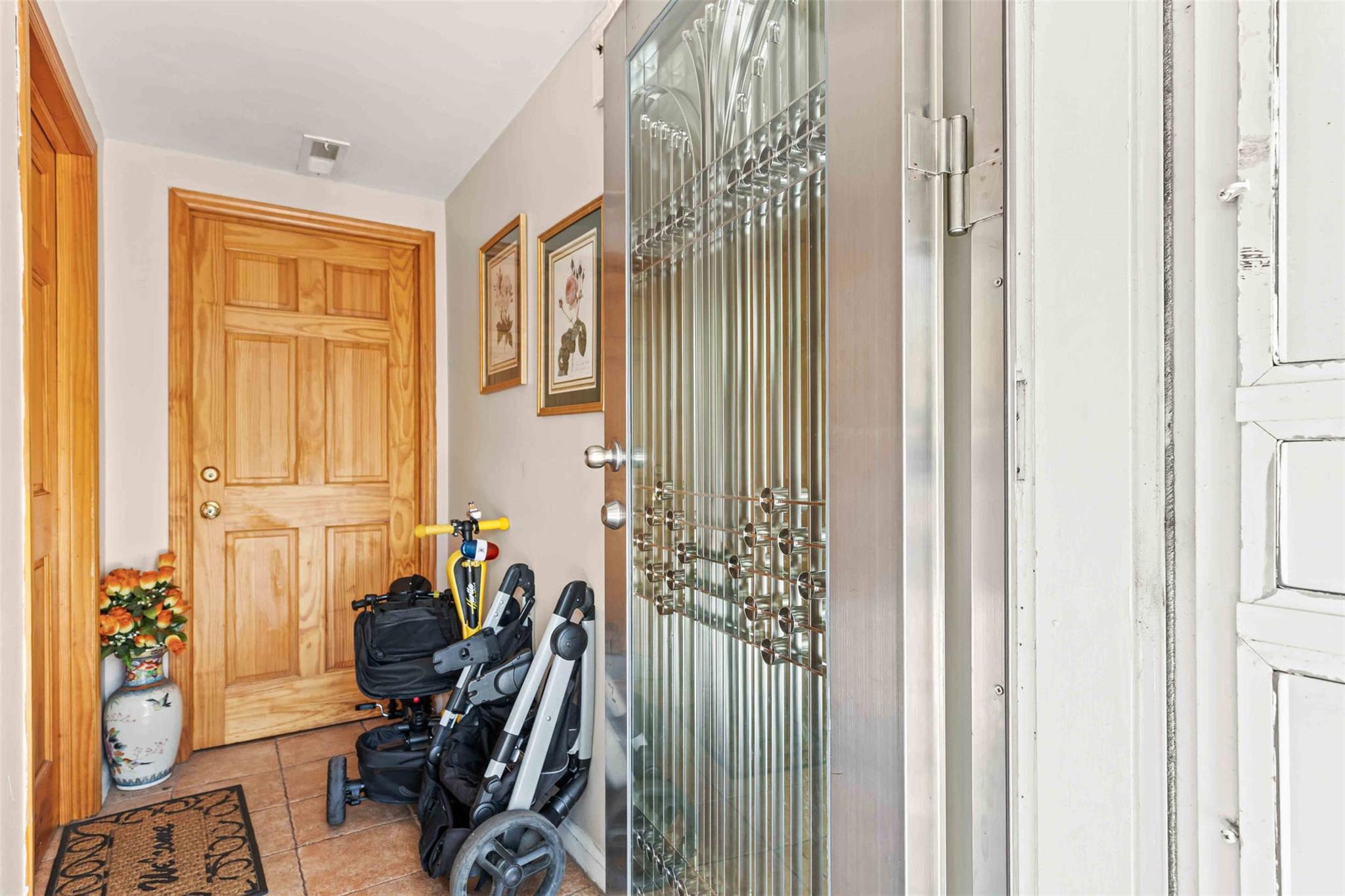 #3 photo, 1570 Paulding Avenue, Bronx , NY 10462