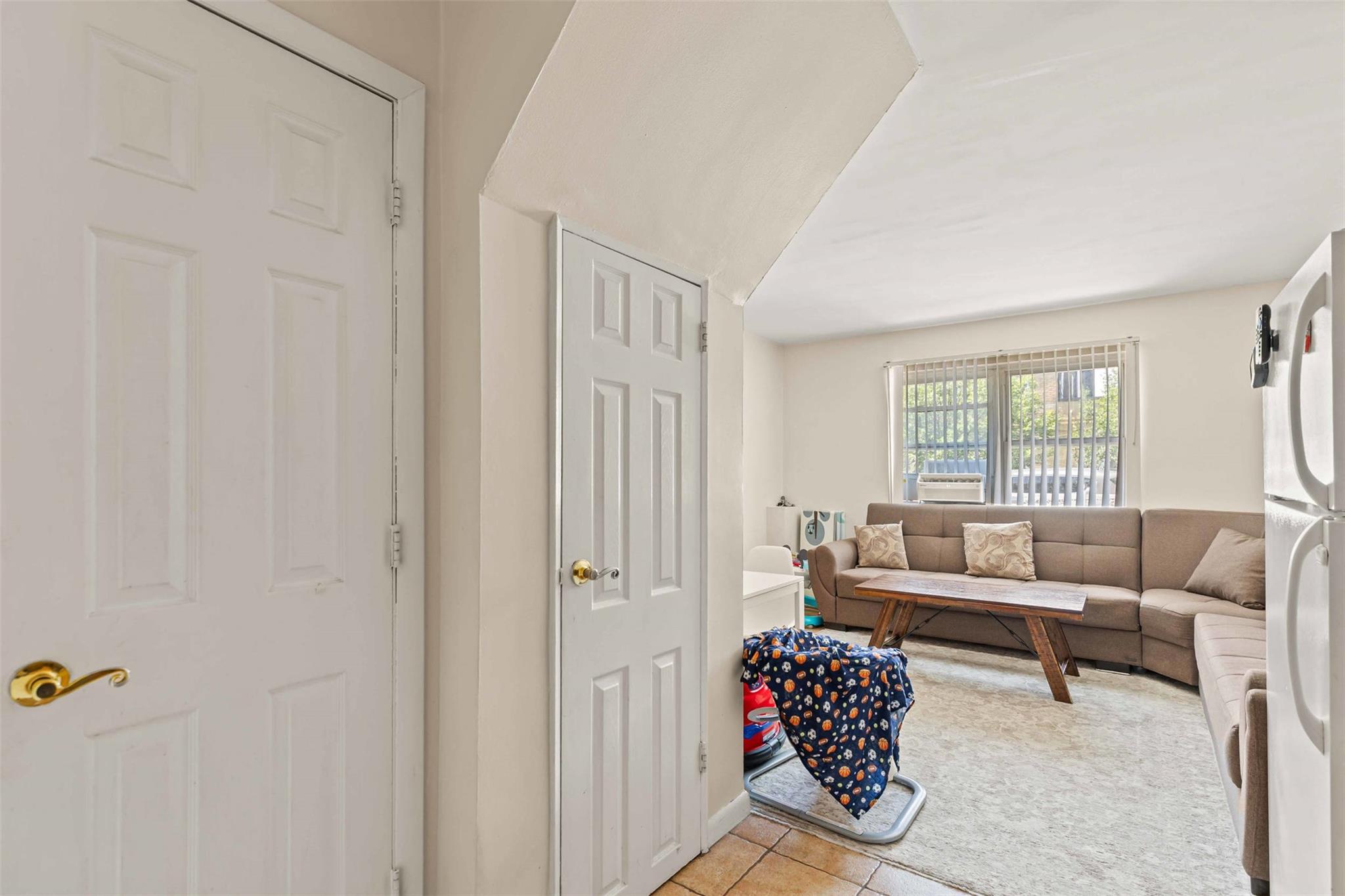 #9 photo, 1570 Paulding Avenue, Bronx , NY 10462