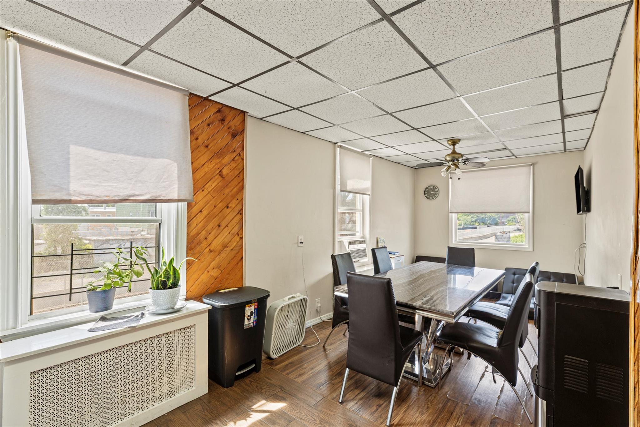 #12 photo, 976 Sackett Avenue, Bronx , NY 10462