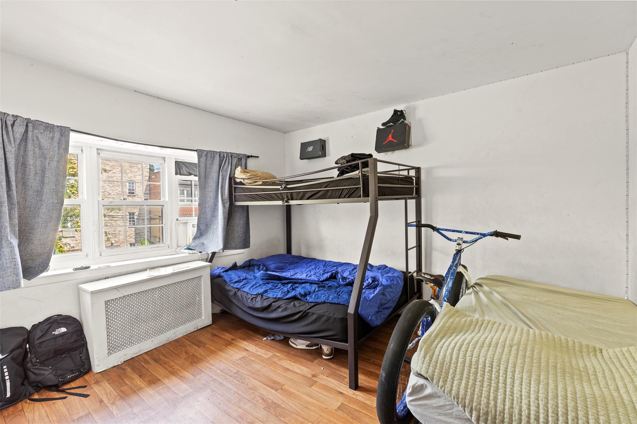 #16 photo, 976 Sackett Avenue, Bronx , NY 10462