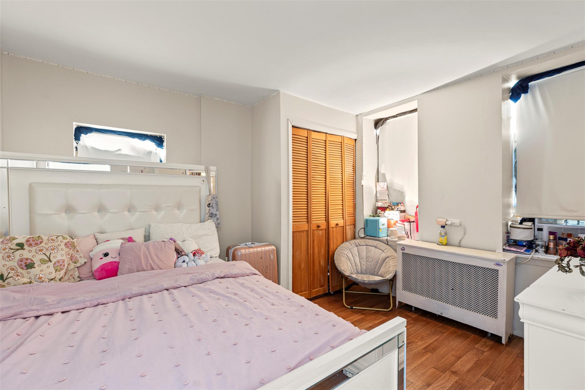 #19 photo, 976 Sackett Avenue, Bronx , NY 10462