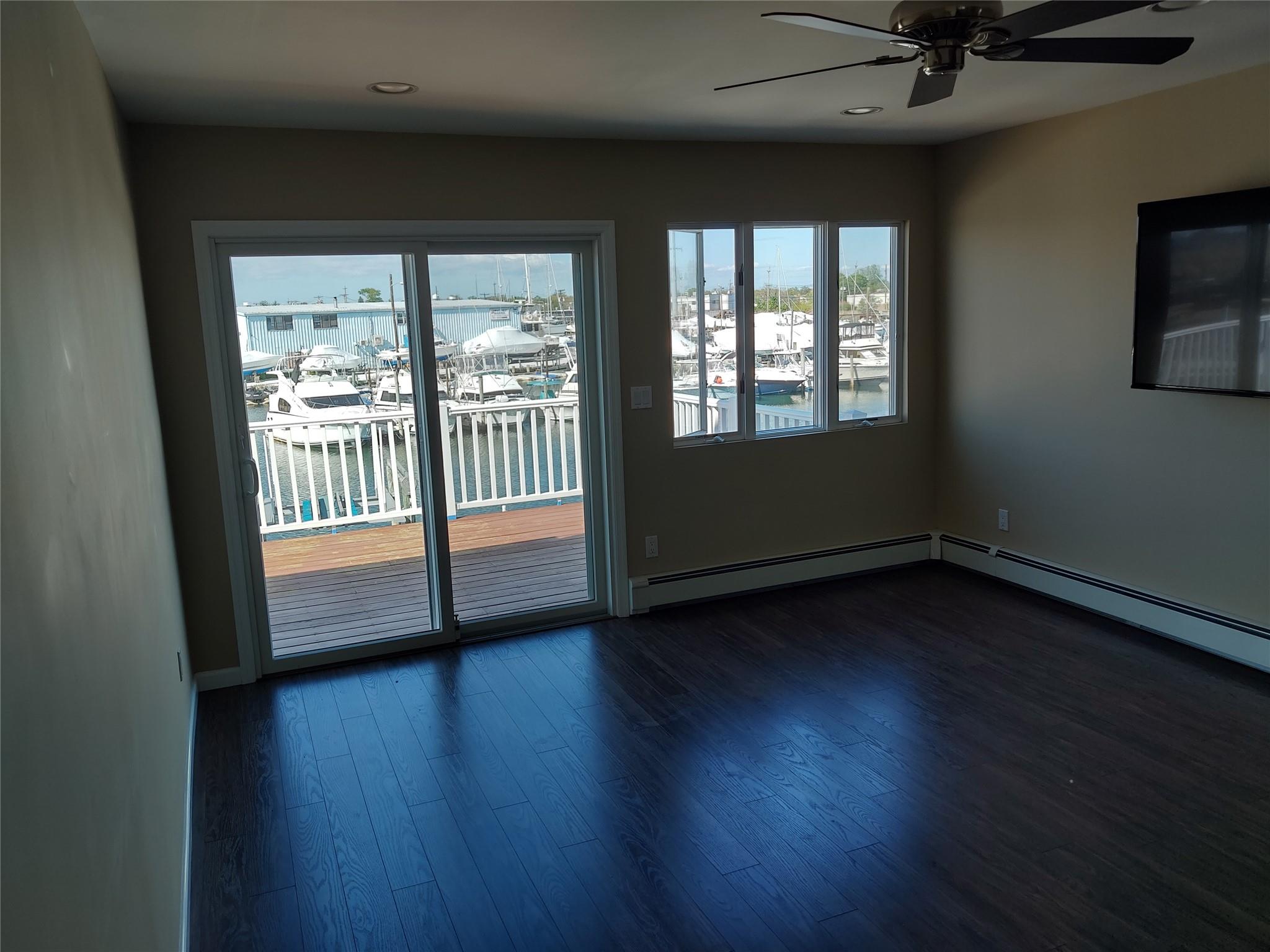 #14 photo, 10 James Street, East Rockaway , NY 11518