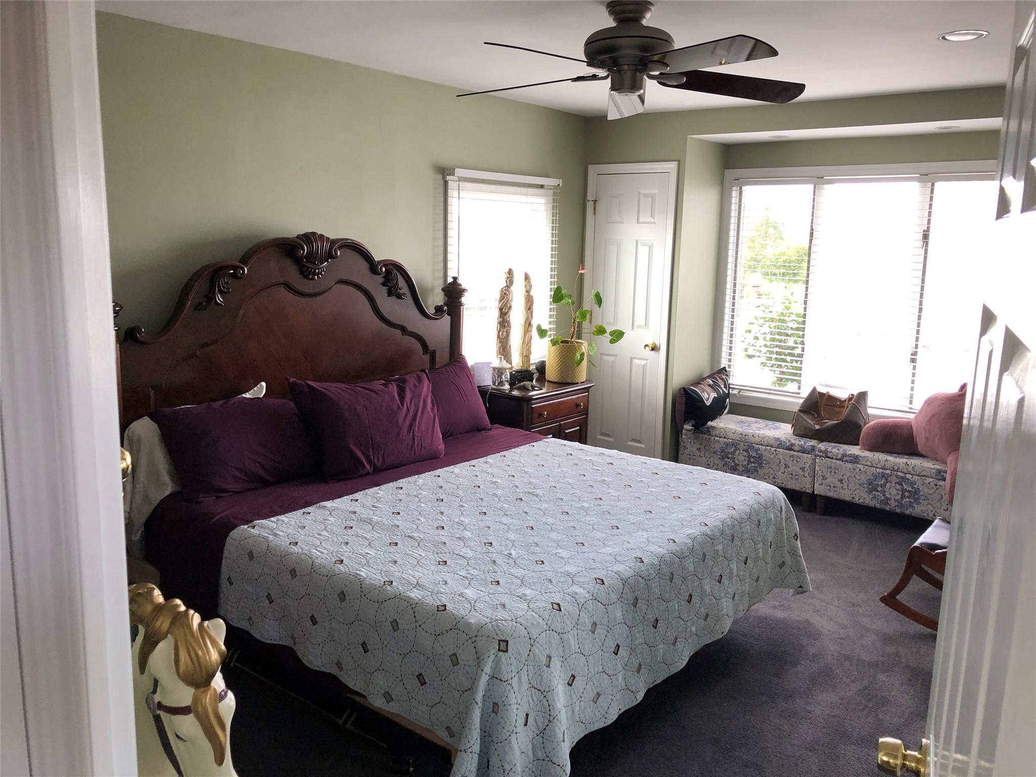 #19 photo, 10 James Street, East Rockaway , NY 11518