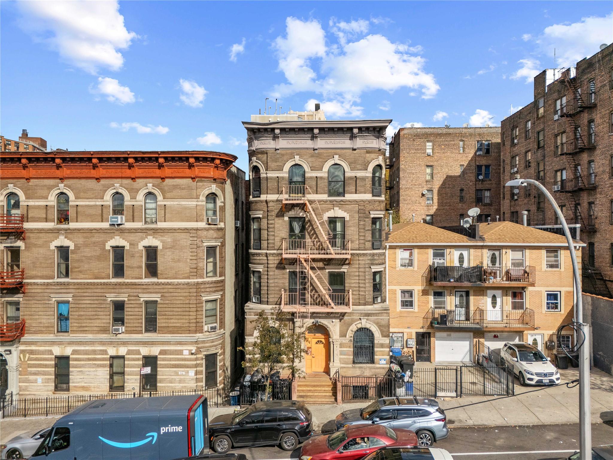 #1 photo, 579 E 168th Street, ブロンクス区 Bronx , NY 10456