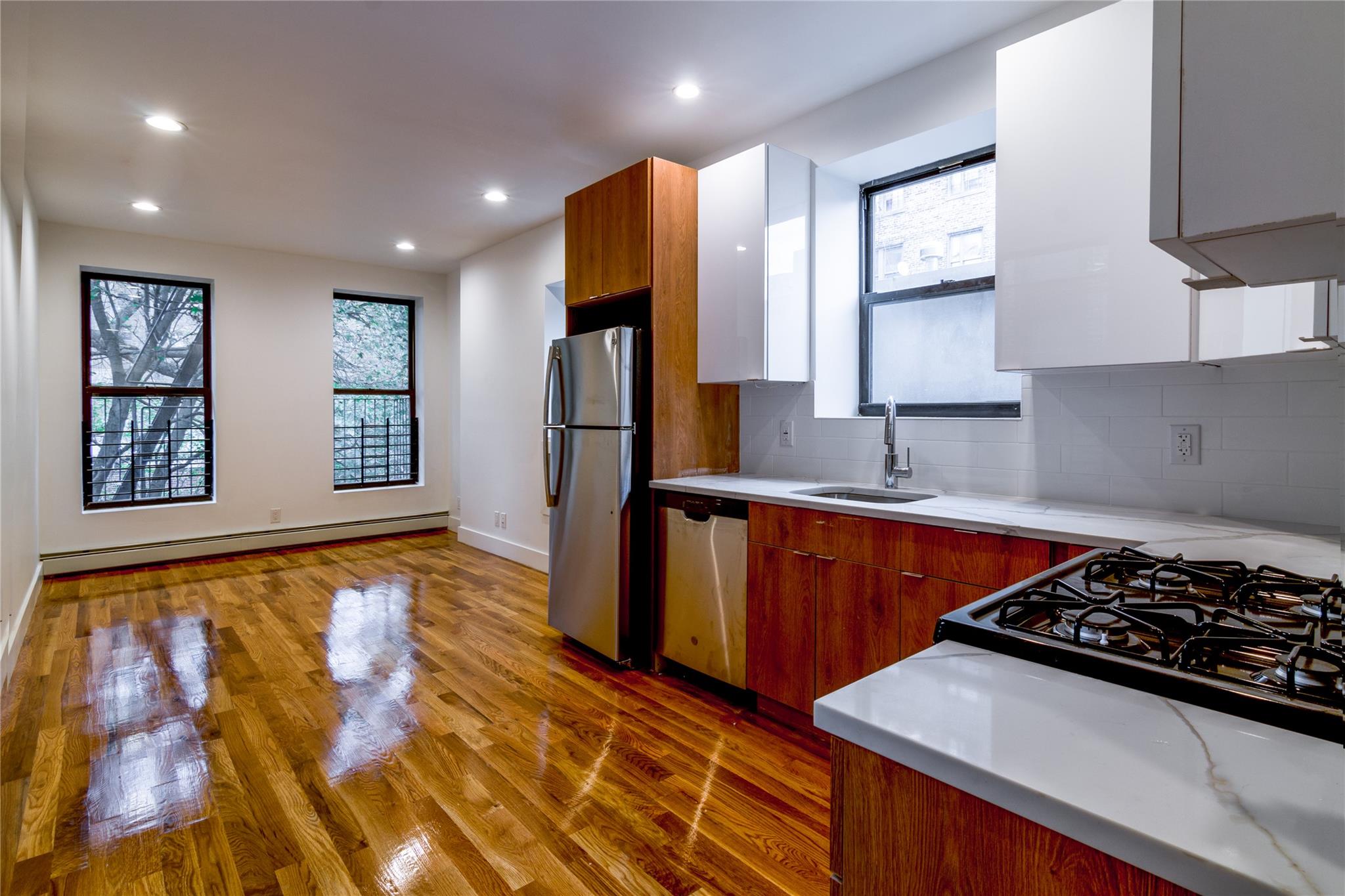 #11 photo, 579 E 168th Street, ブロンクス区 Bronx , NY 10456