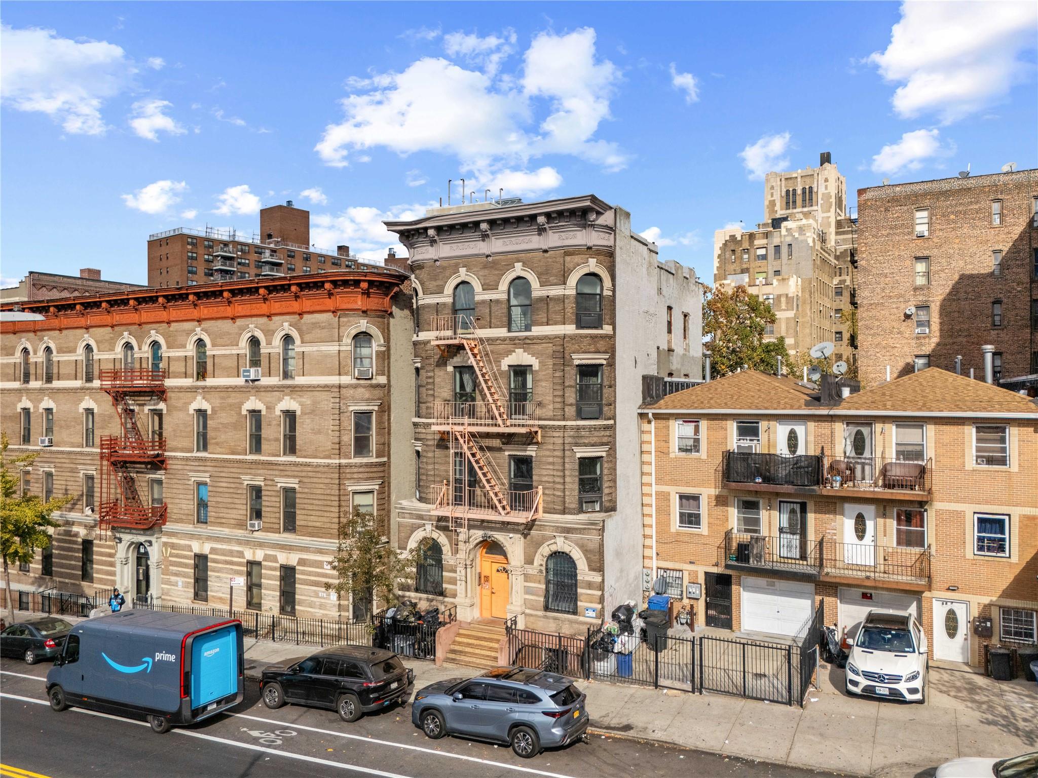 #2 photo, 579 E 168th Street, ブロンクス区 Bronx , NY 10456