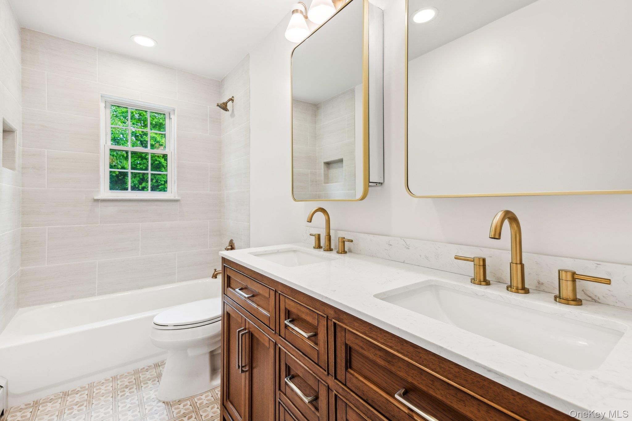 #10 photo, 8 Mill Lot Road, Middle Island , NY 11953