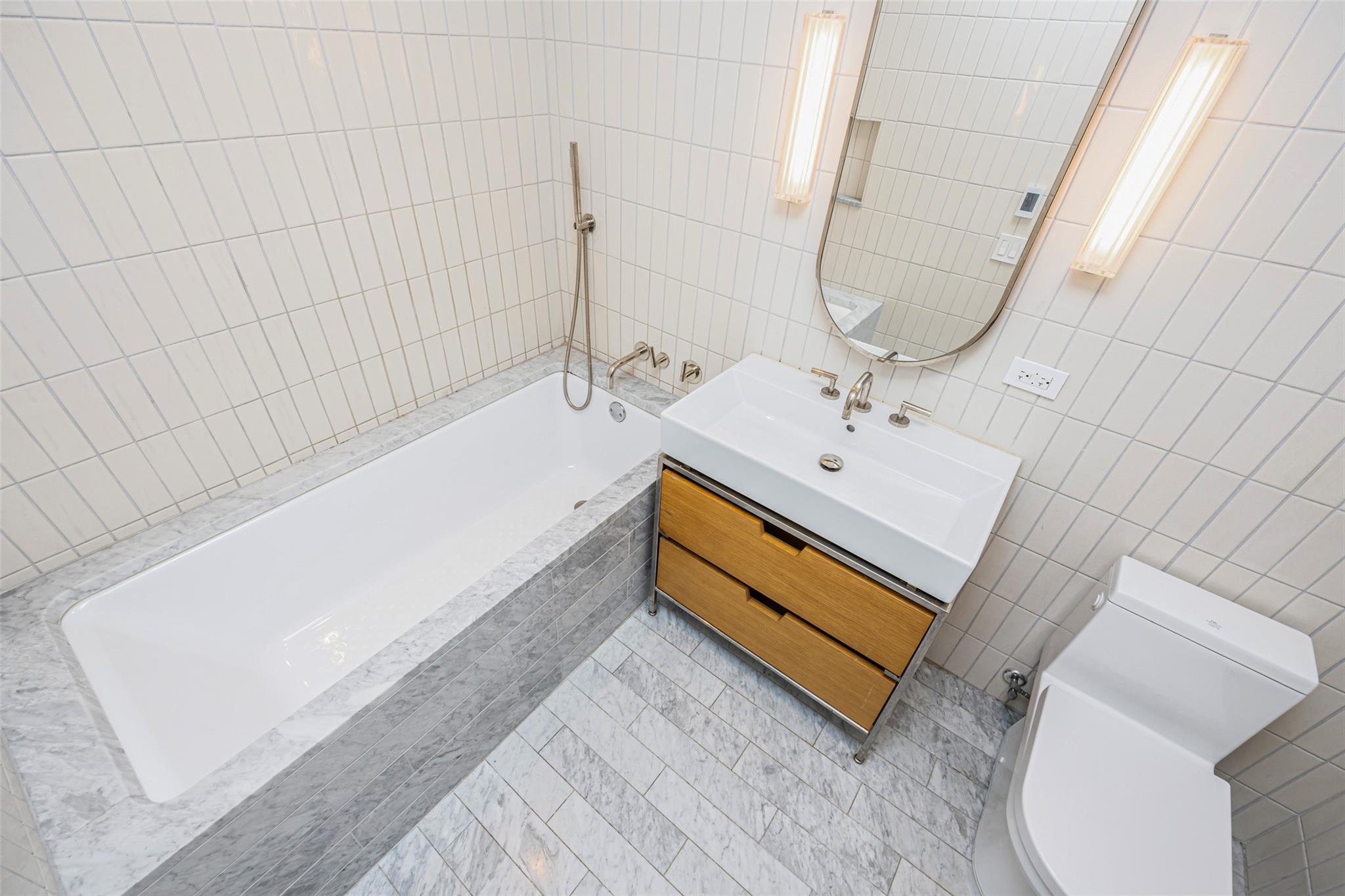 #11 photo, 11 Hoyt Street, Brooklyn , NY 11201