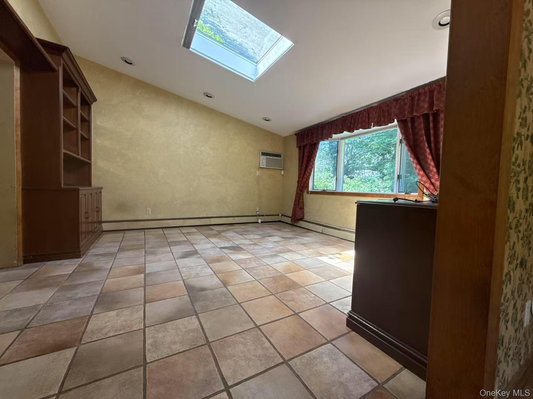 #15 photo, 95 Oakdale Lane, ナッソー郡 East Hills , NY 11577