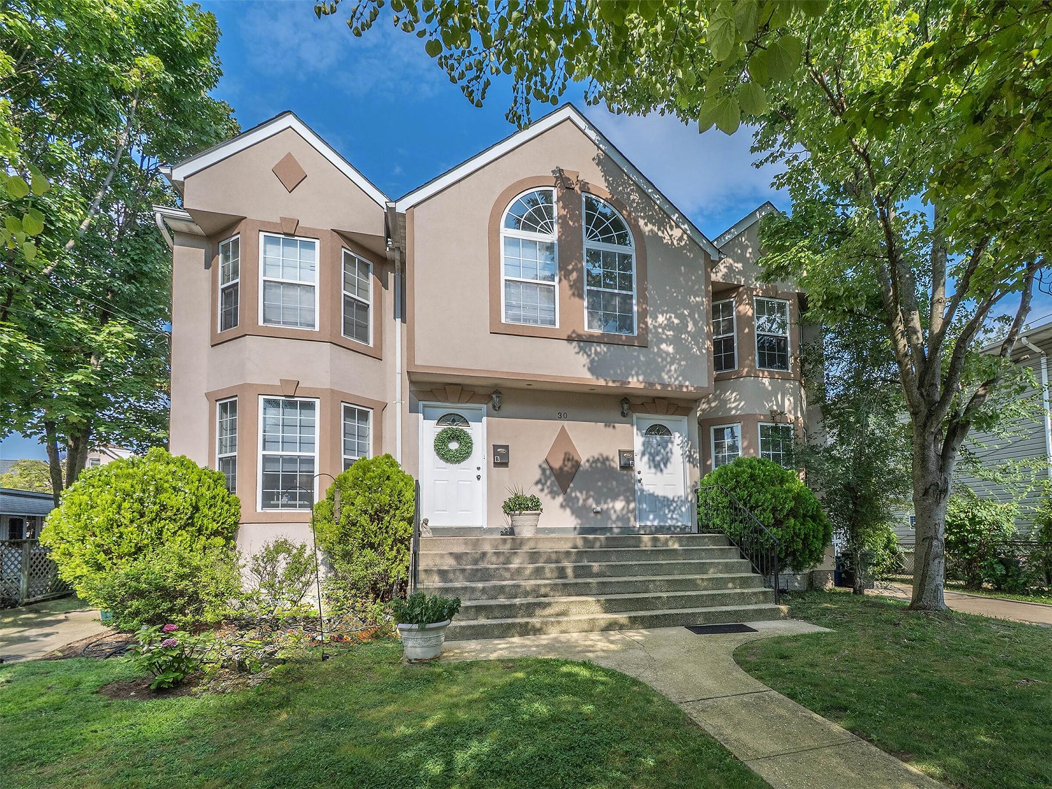 #1 photo, 30A Hickory Road, पोर्ट वॉशिंगटन Port Washington , NY 11050