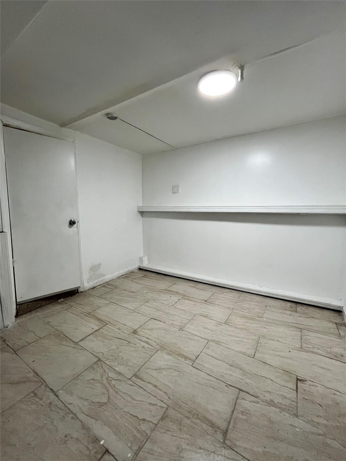 #10 photo, 591 Van Nest Avenue, ブロンクス区 Bronx , NY 10460