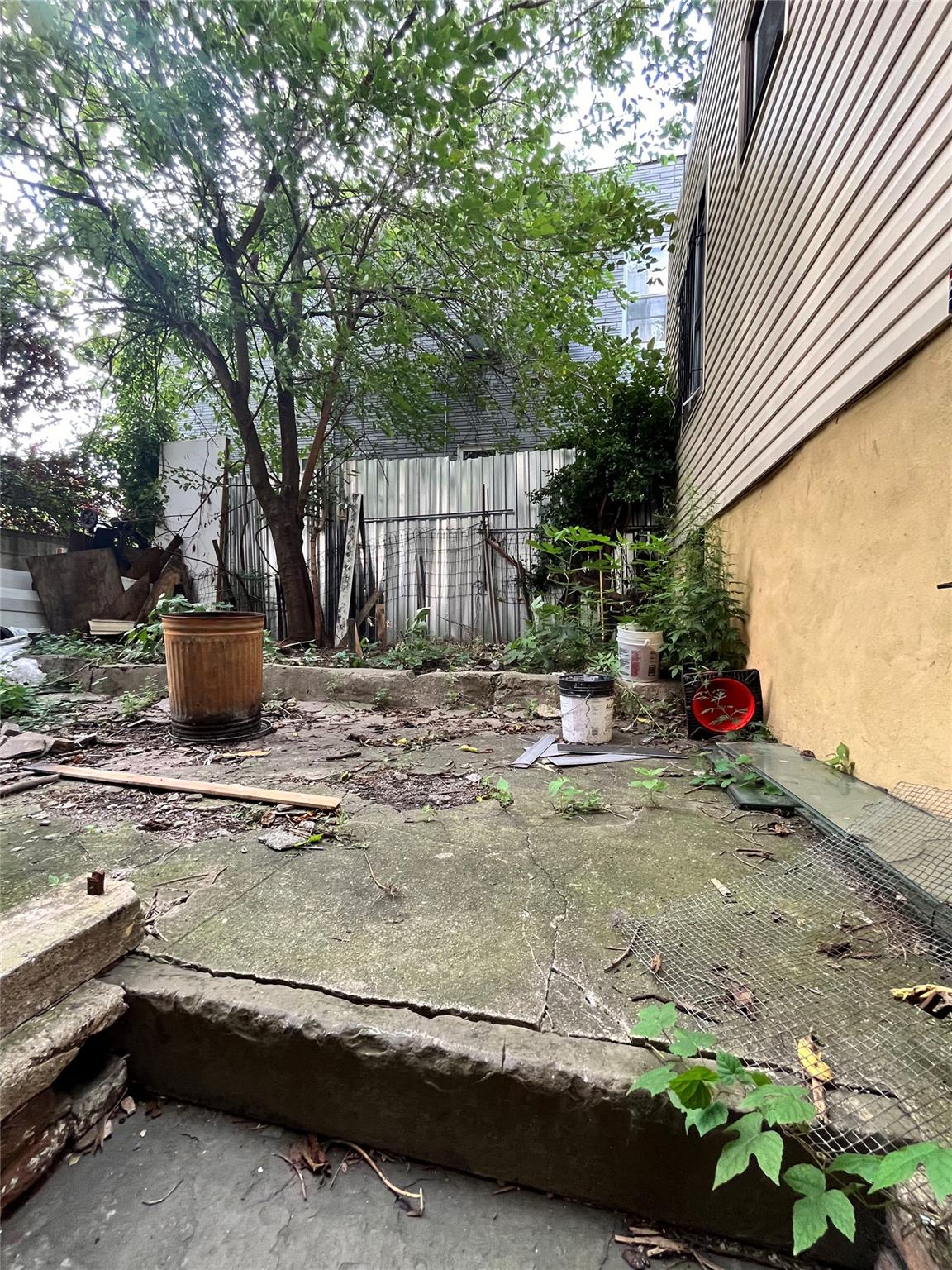 #12 photo, 591 Van Nest Avenue, ブロンクス区 Bronx , NY 10460