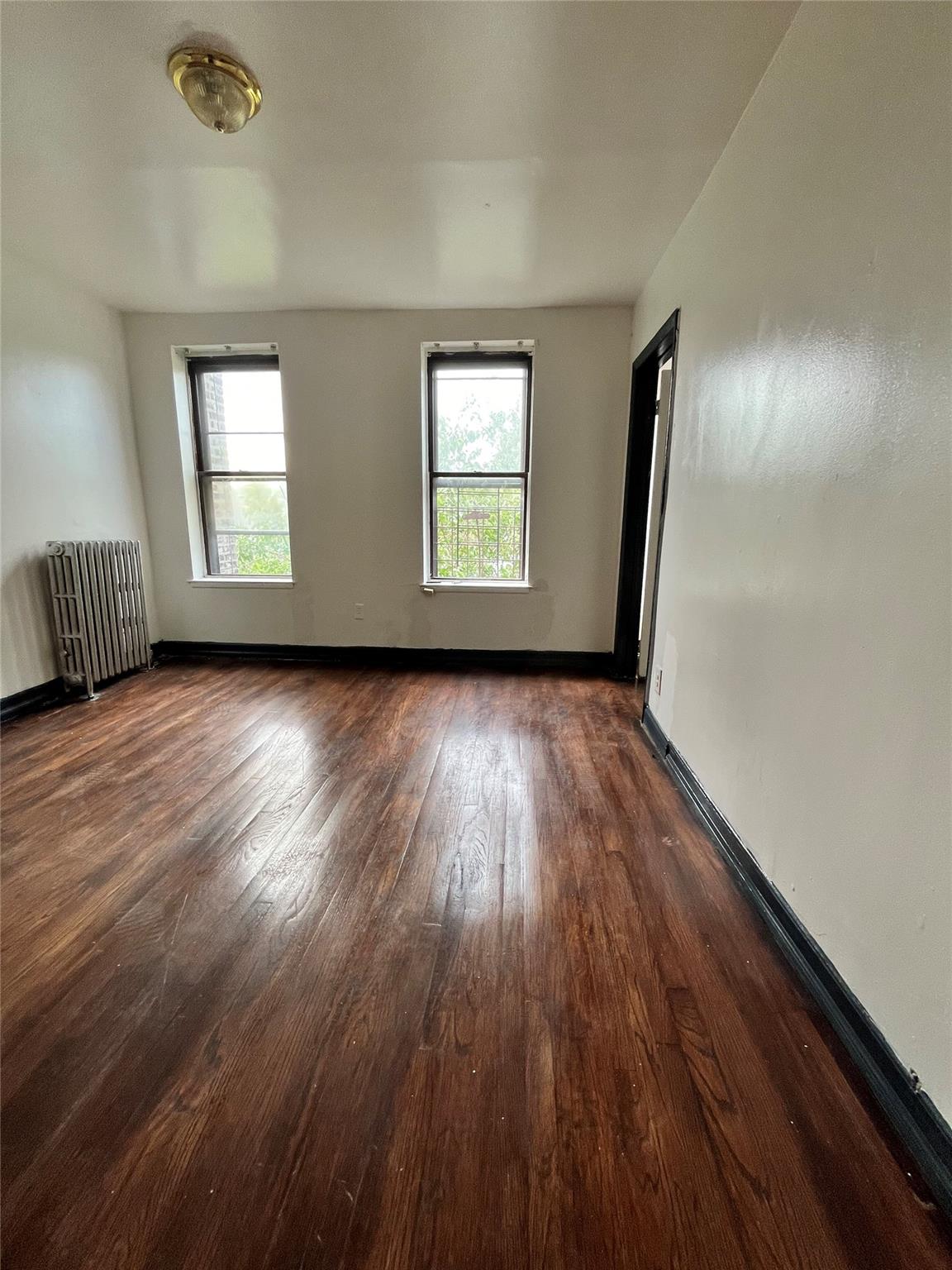 #6 photo, 591 Van Nest Avenue, ブロンクス区 Bronx , NY 10460