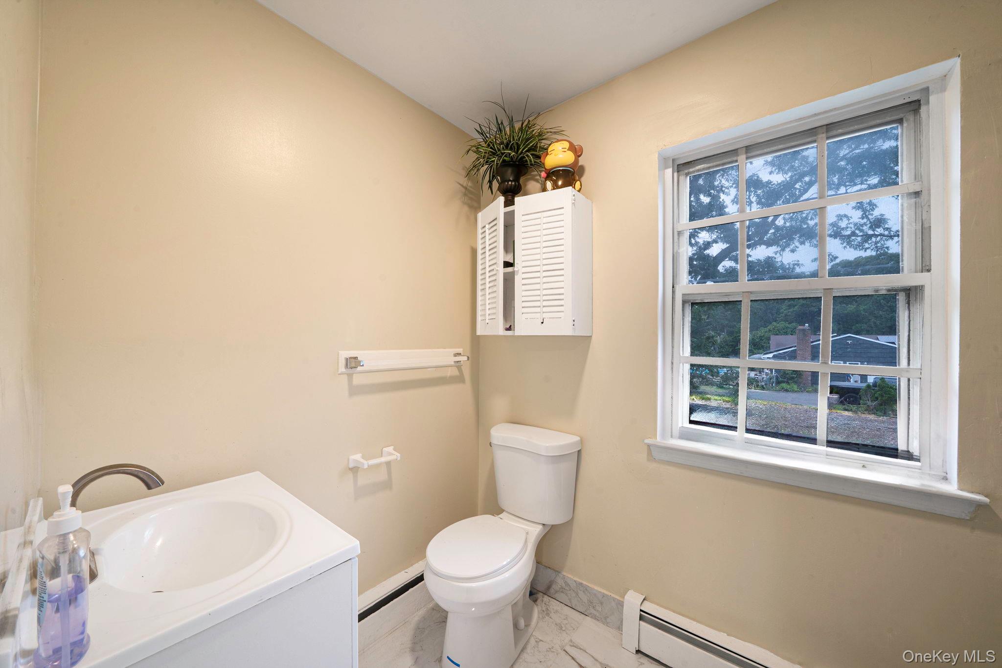 #16 photo, 260 Daly Road, Huntington , NY 11731