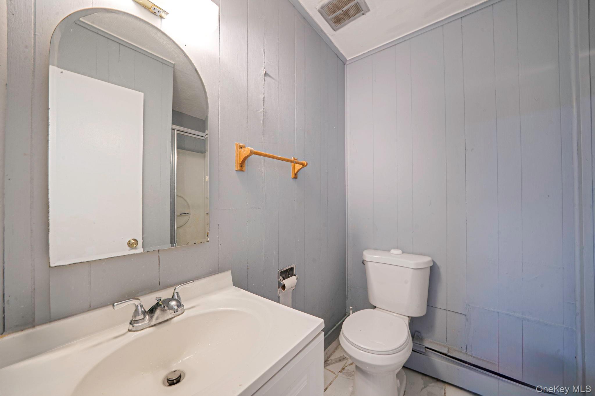 #6 photo, 260 Daly Road, Huntington , NY 11731