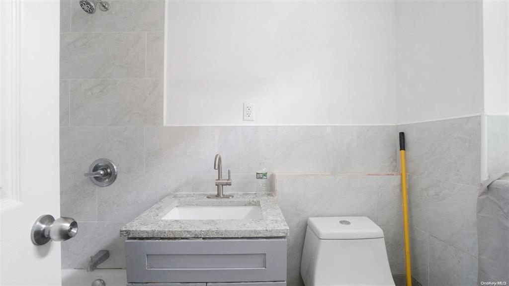 #13 photo, 88-30 172nd Street, クイーンズ区 Jamaica , NY 11432