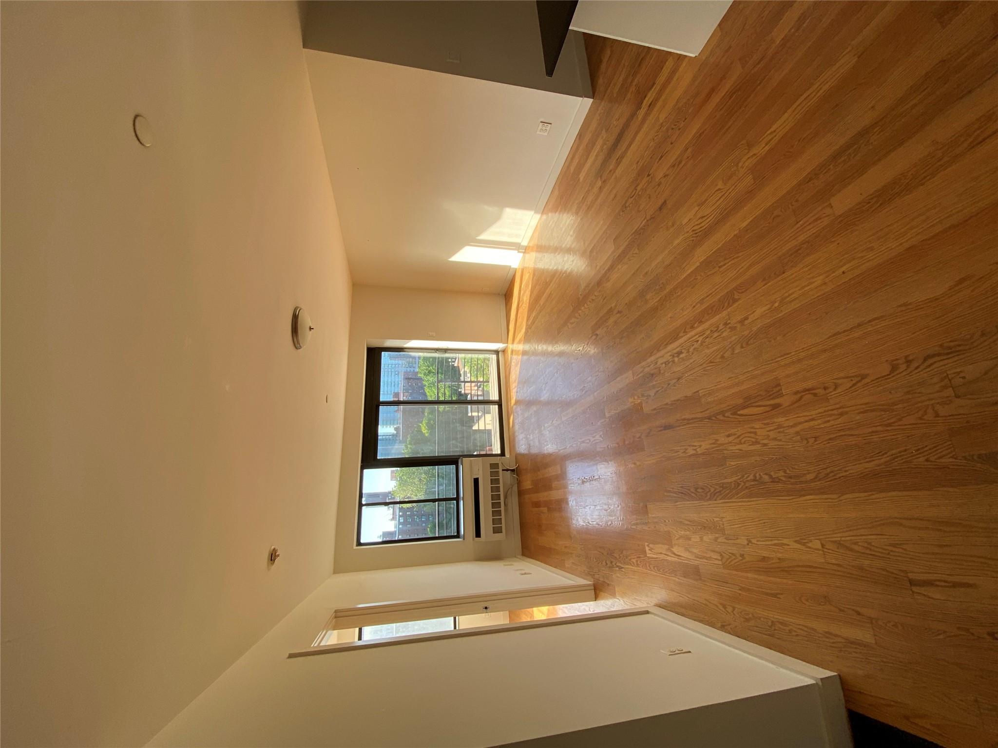 #4 photo, 132-35 41st Road, クイーンズ区 Flushing , NY 11355