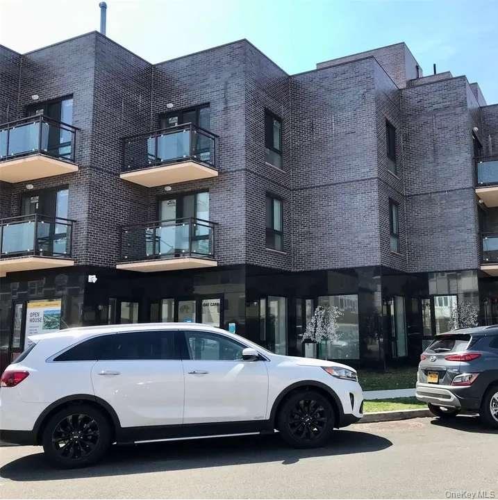 #1 photo, 214-10 15 Avenue, クイーンズ区 Bayside , NY 11360