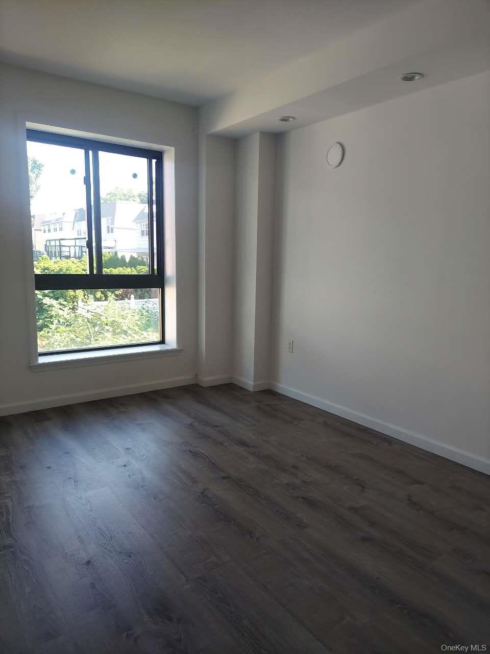 #2 photo, 214-10 15 Avenue, クイーンズ区 Bayside , NY 11360