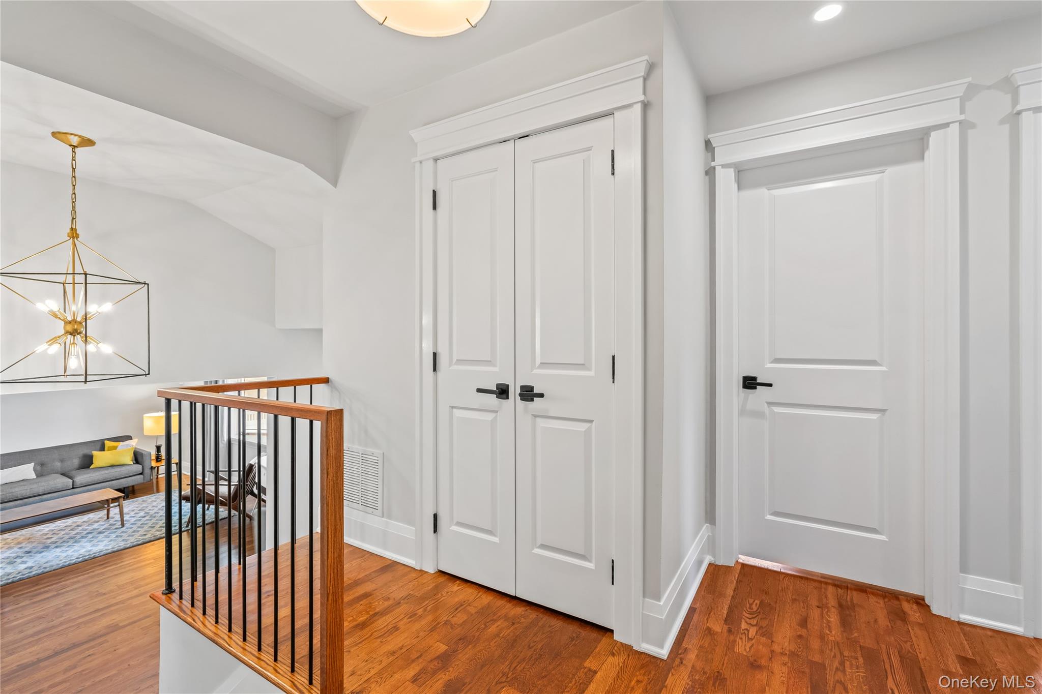 #12 photo, 2 Lydia Court, ナッソー郡 Searingtown , NY 11507