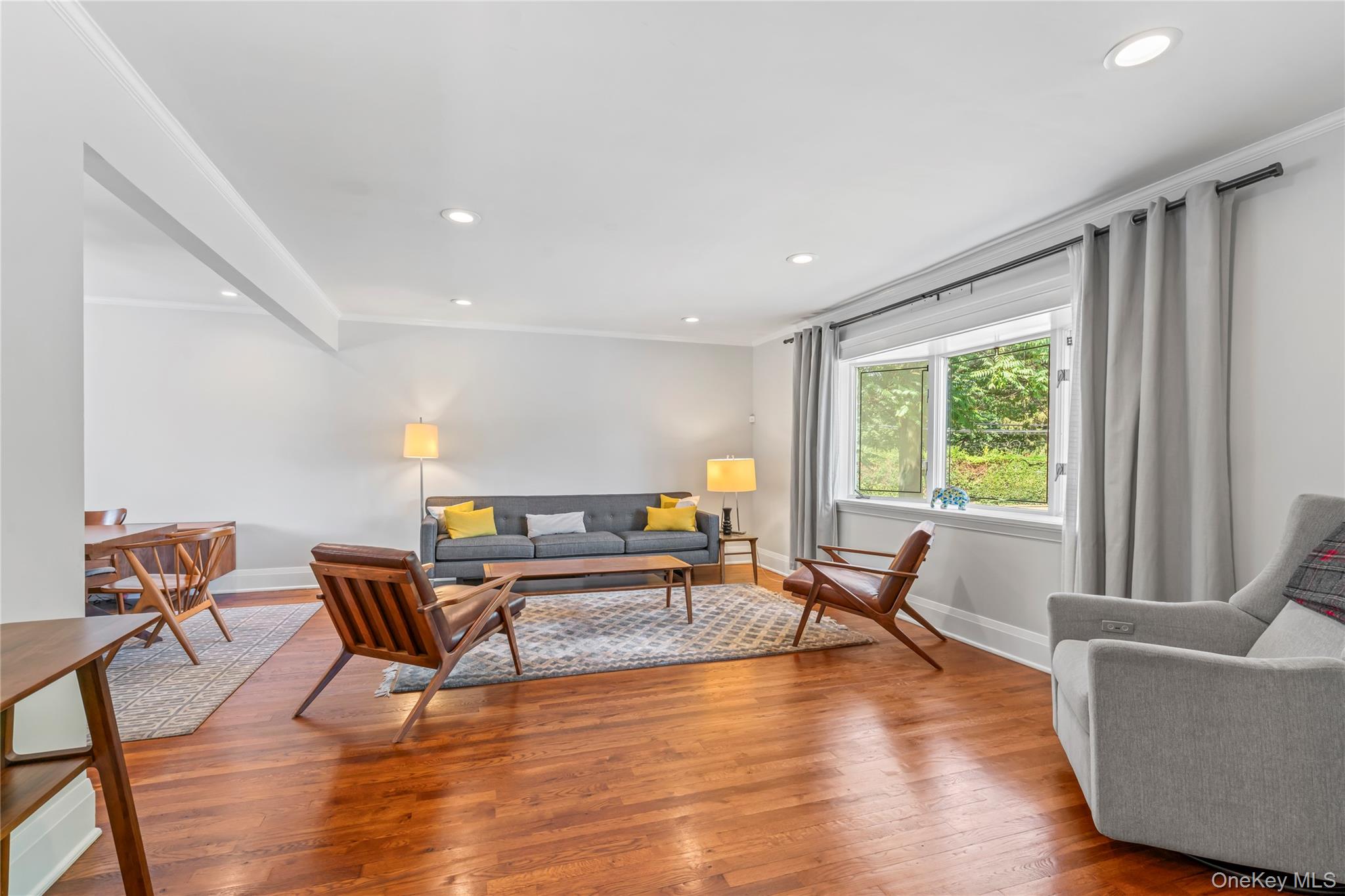 #3 photo, 2 Lydia Court, ナッソー郡 Searingtown , NY 11507