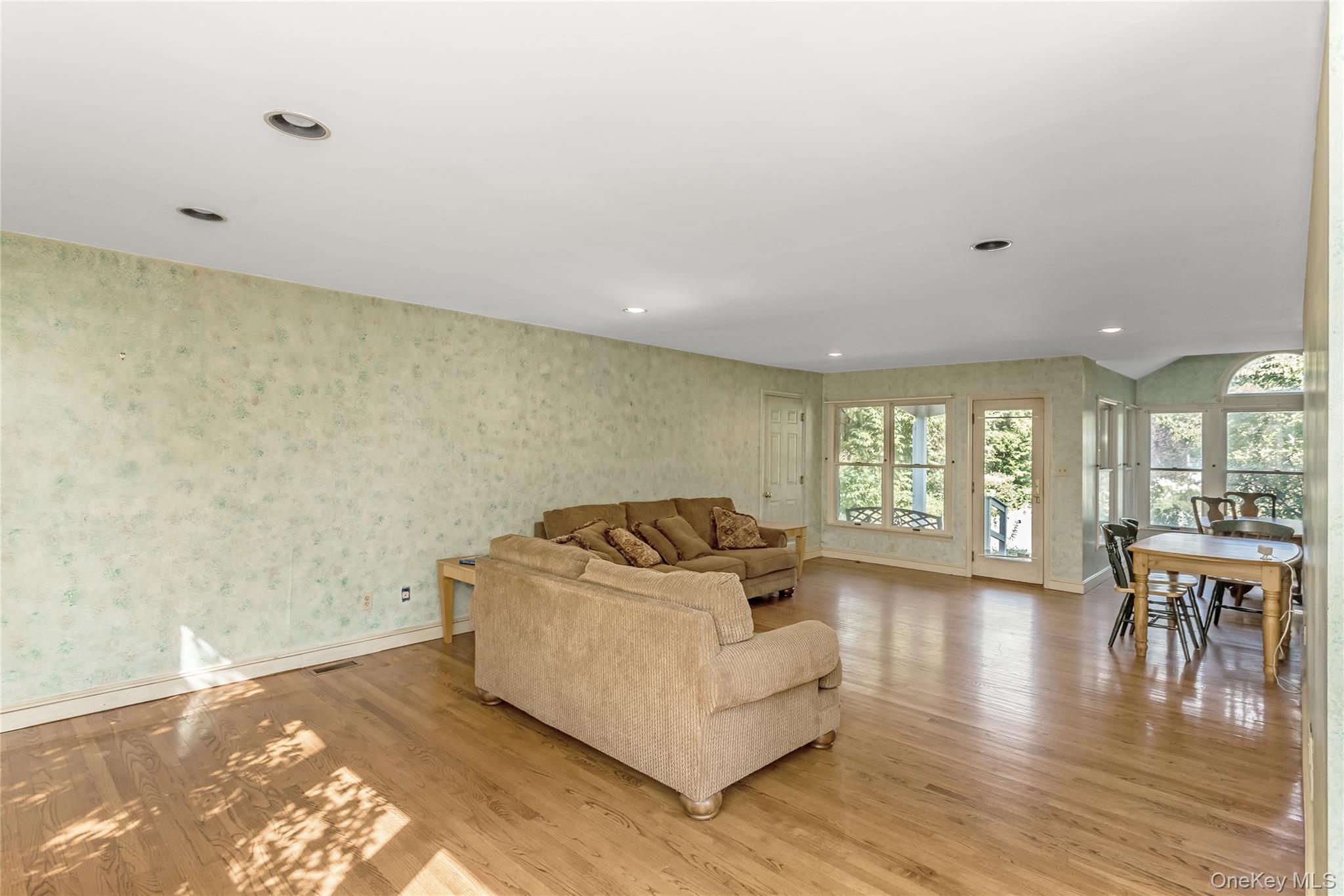 #12 photo, 45 Orchard Meadow Road, East Williston , NY 11596