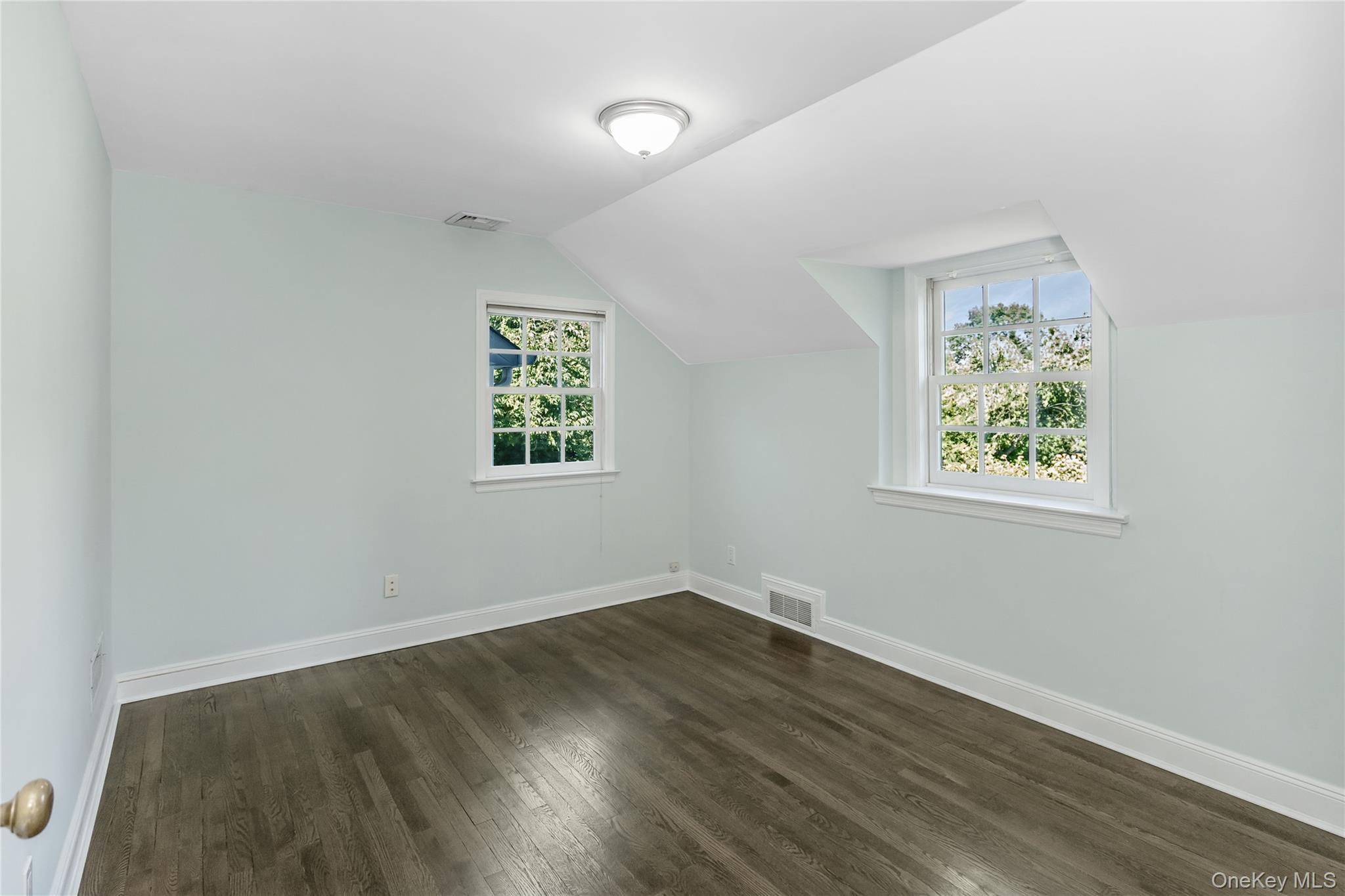 #18 photo, 45 Orchard Meadow Road, East Williston , NY 11596