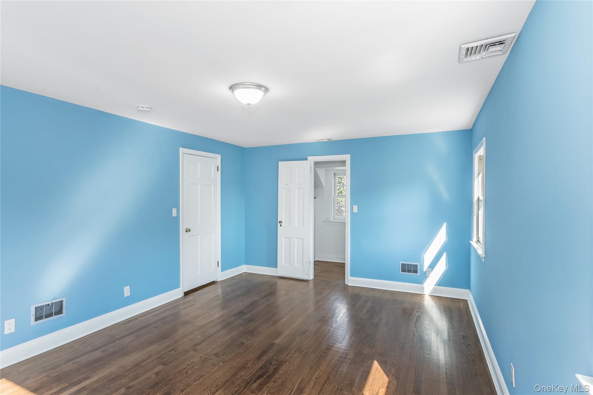 #19 photo, 45 Orchard Meadow Road, East Williston , NY 11596