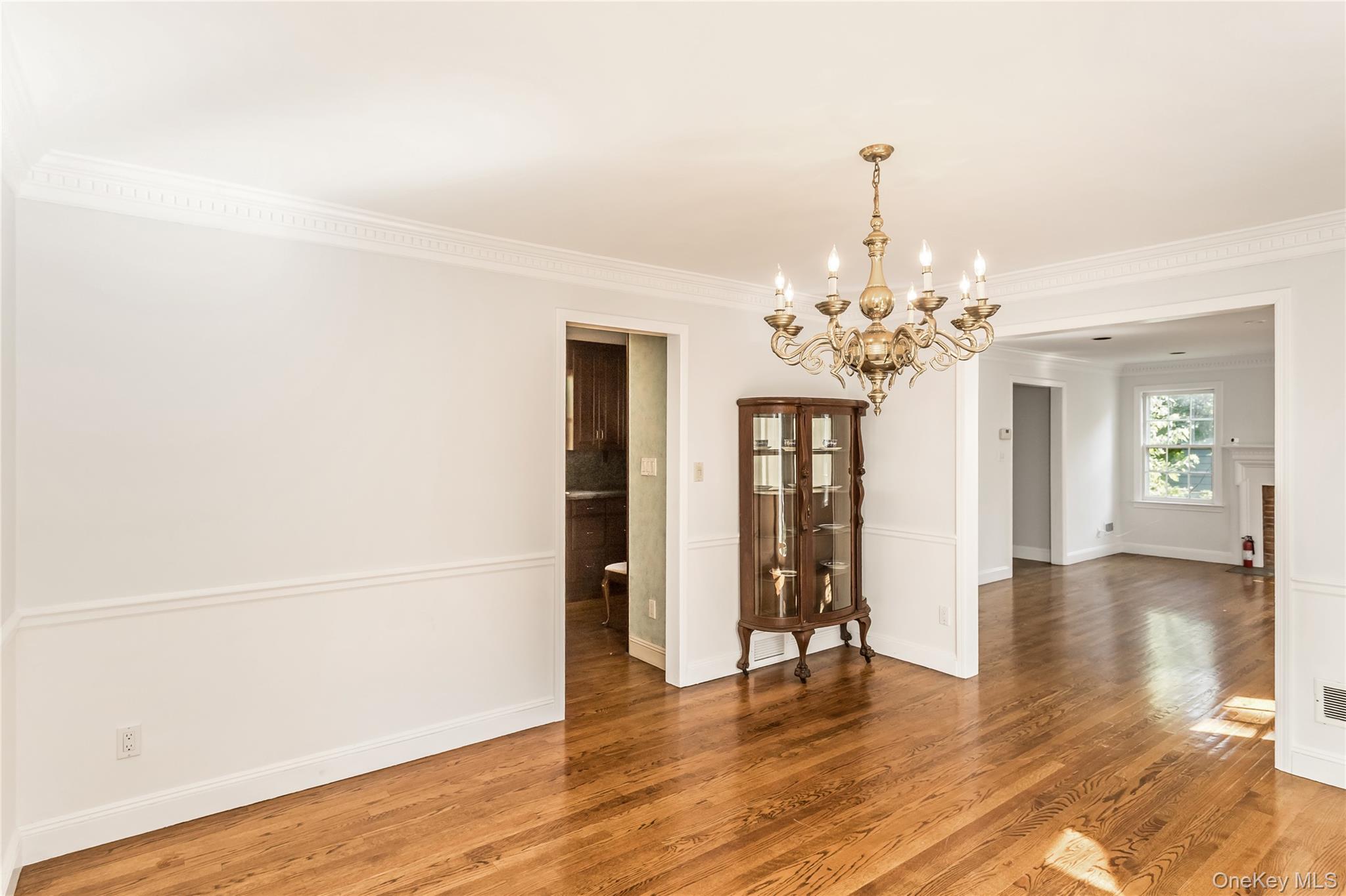 #5 photo, 45 Orchard Meadow Road, East Williston , NY 11596