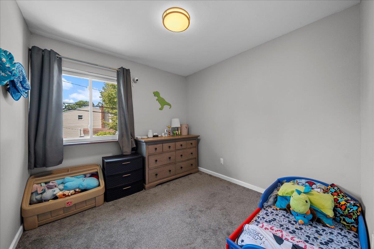 #14 photo, 235 McCall Avenue, サフォーク郡 West Islip , NY 11795