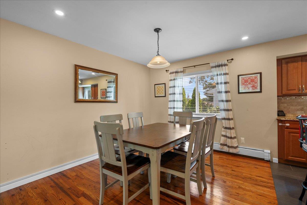 #9 photo, 235 McCall Avenue, サフォーク郡 West Islip , NY 11795