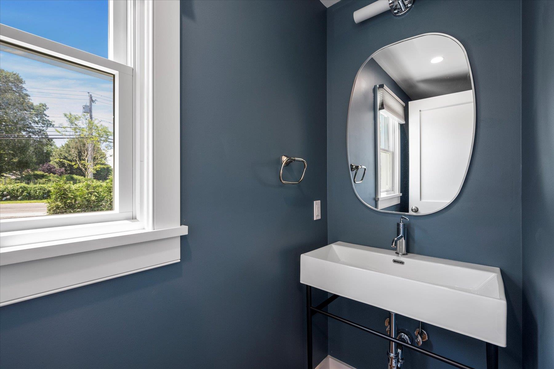 #14 photo, 647 Montauk Highway, サフォーク郡 East Quogue , NY 11942